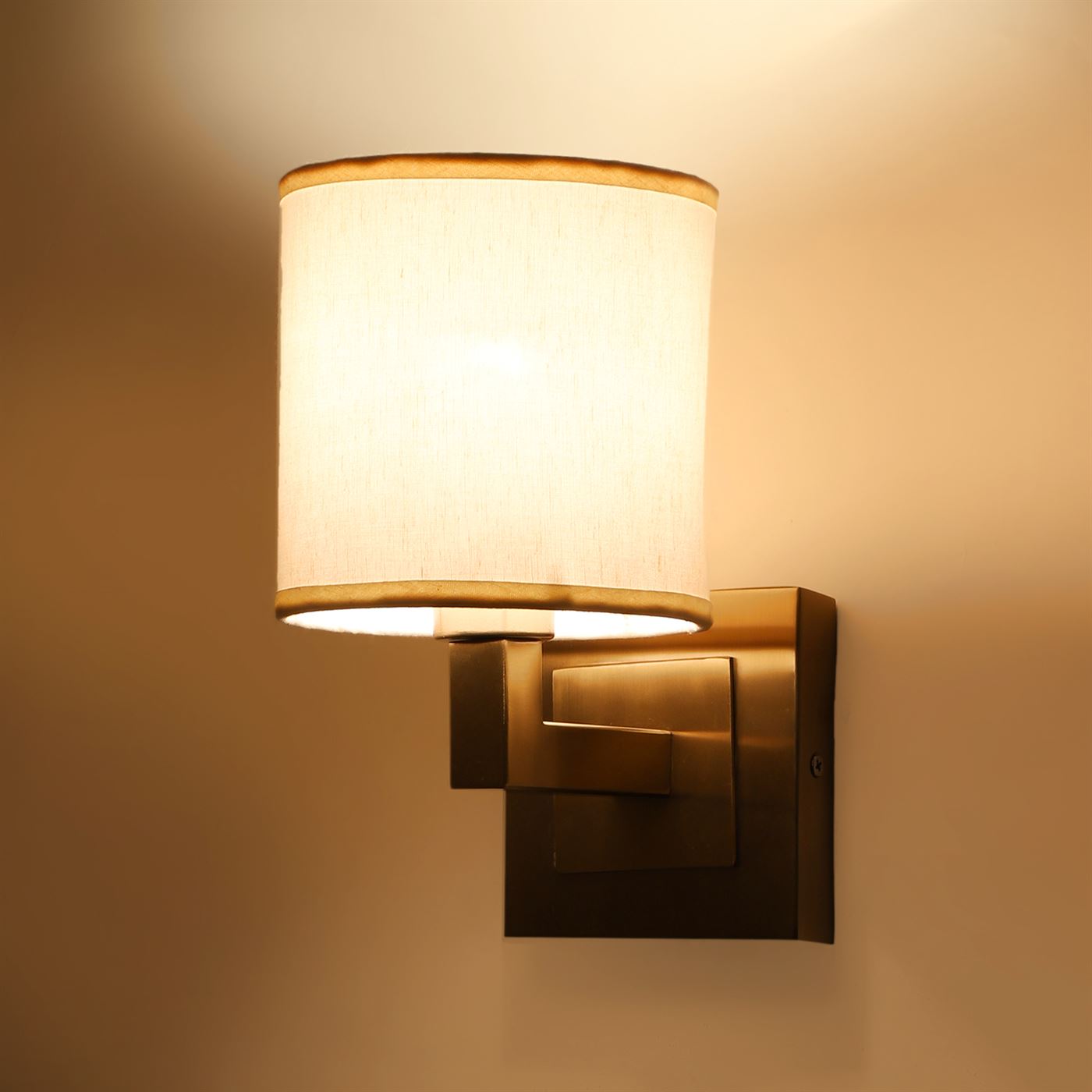 Scorpius Wall Light