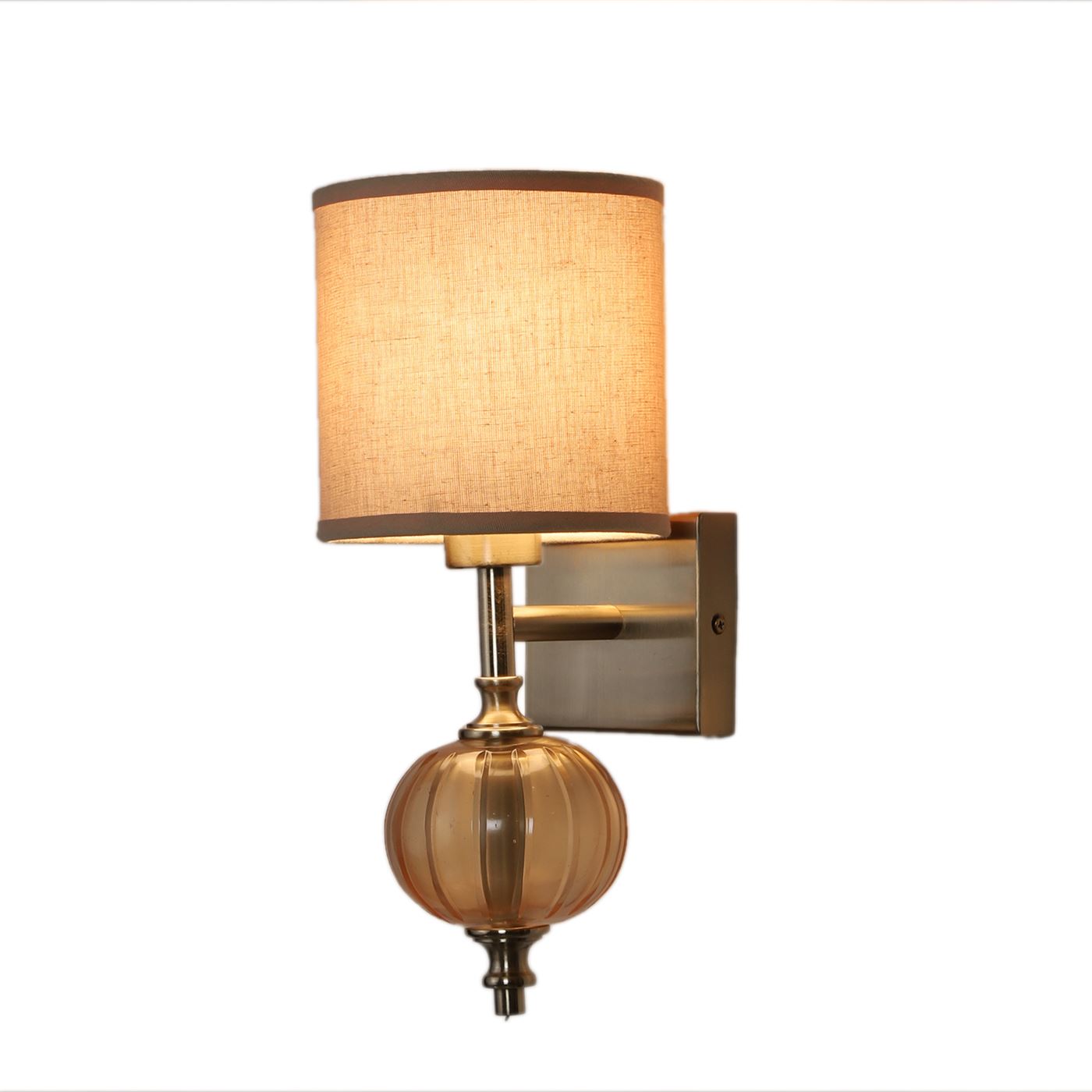 Vega Wall Light (Gold / Champagne)