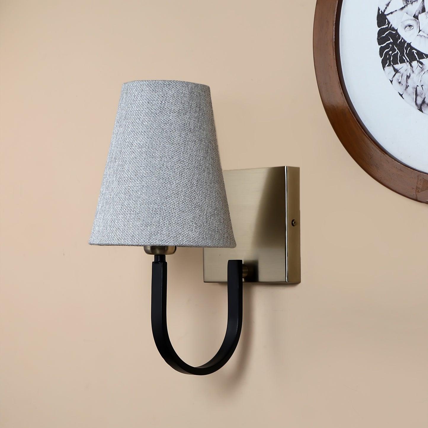 Square base single curve arm Wall Light