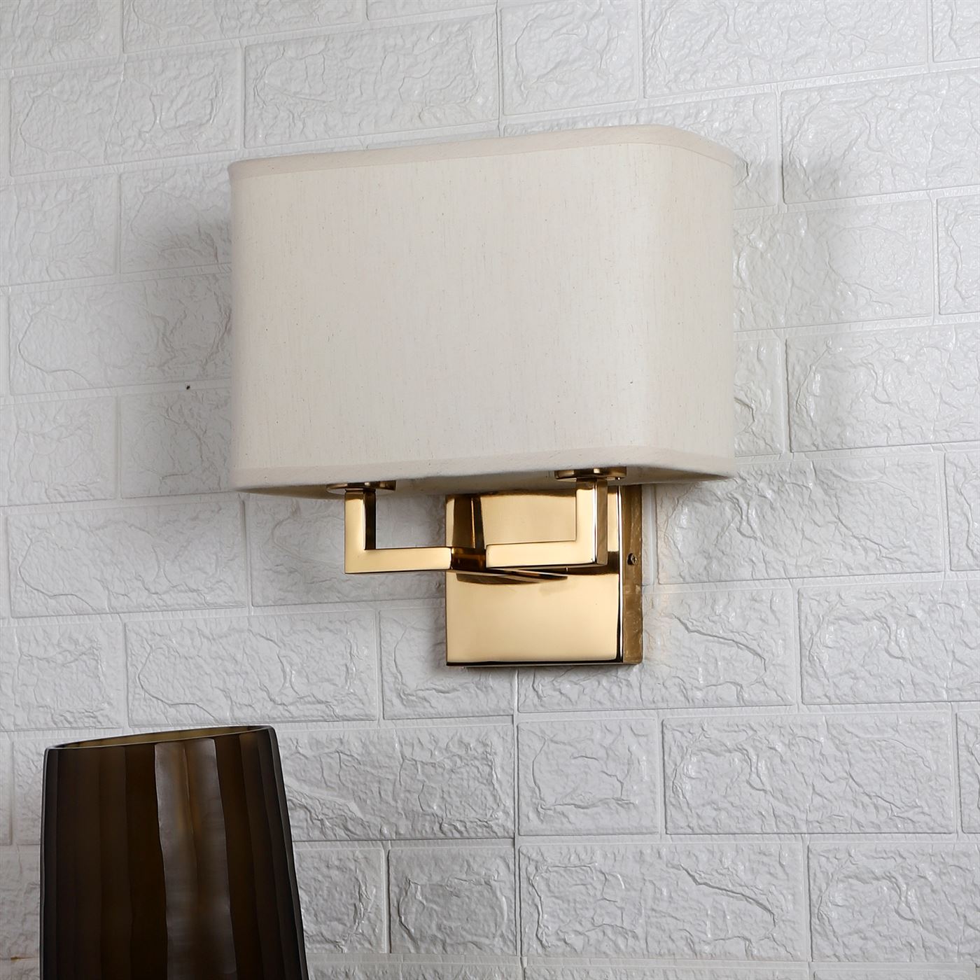 Polaris Wall Light