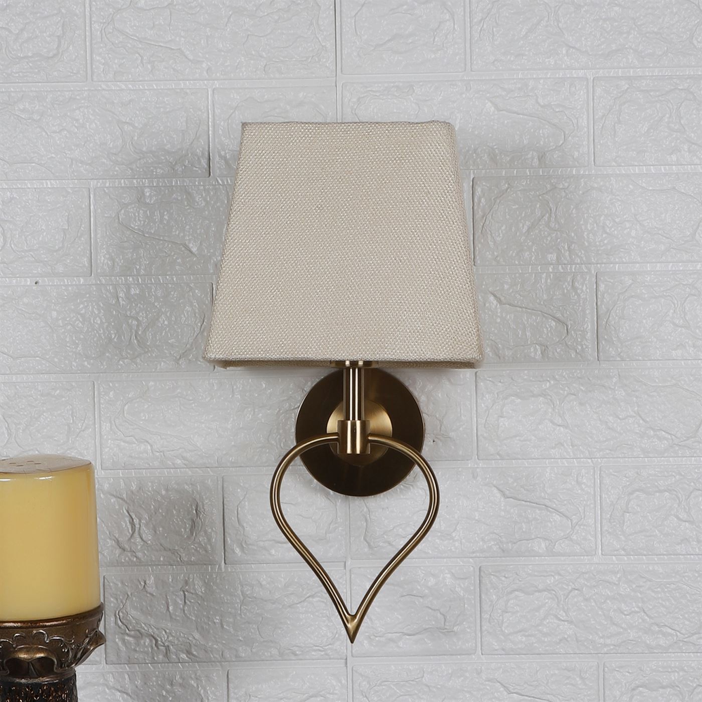 Lyra Wall light