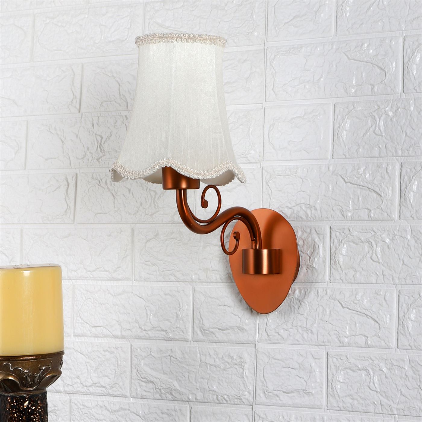 Lynx Wall Light