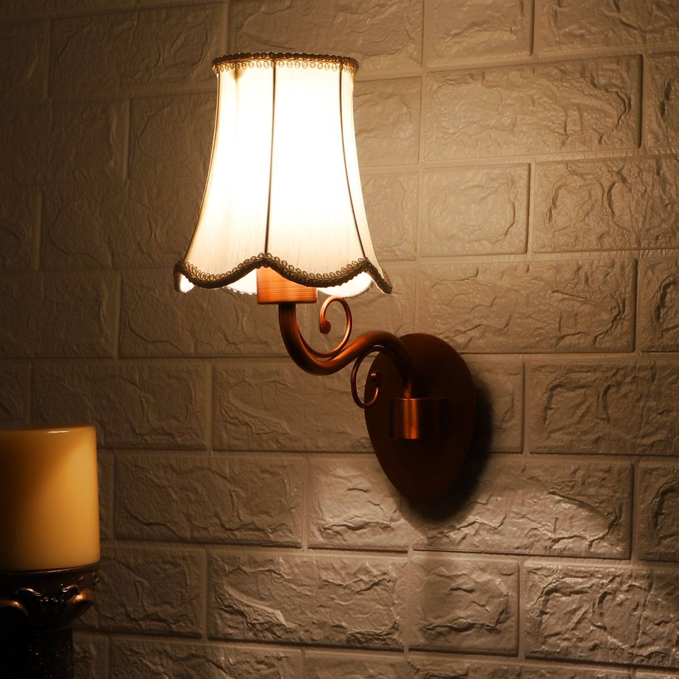 Lynx Wall Light