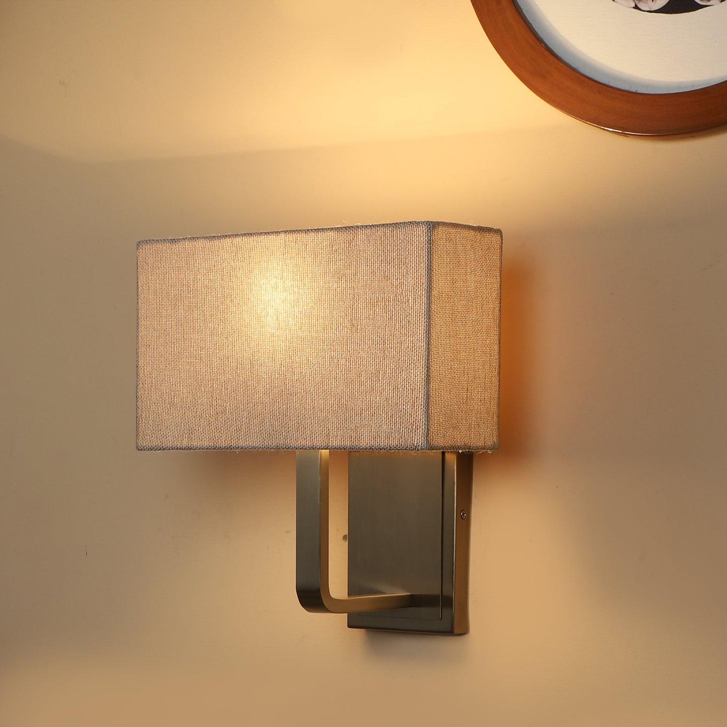 Rectangle base Single arm wall Light