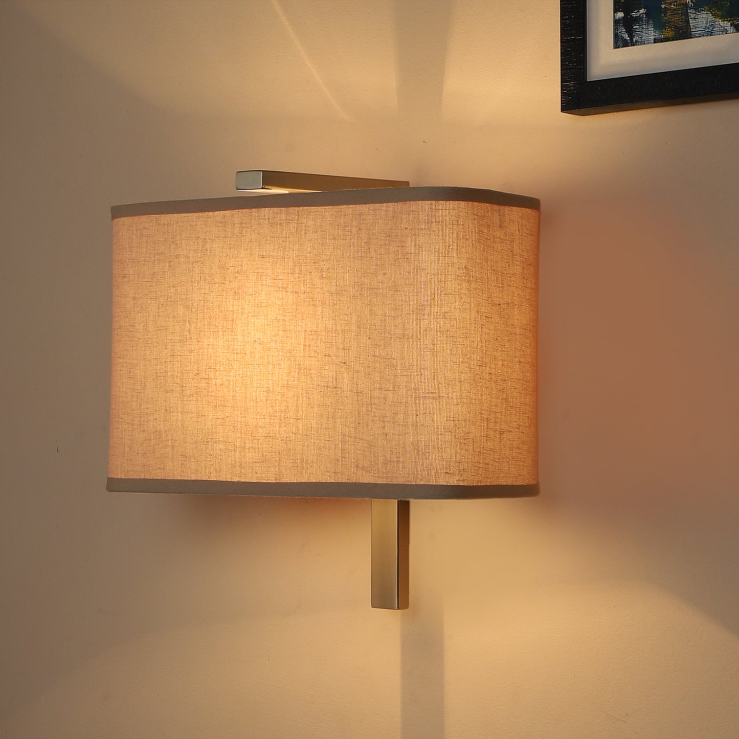 Sleek L shape wall light