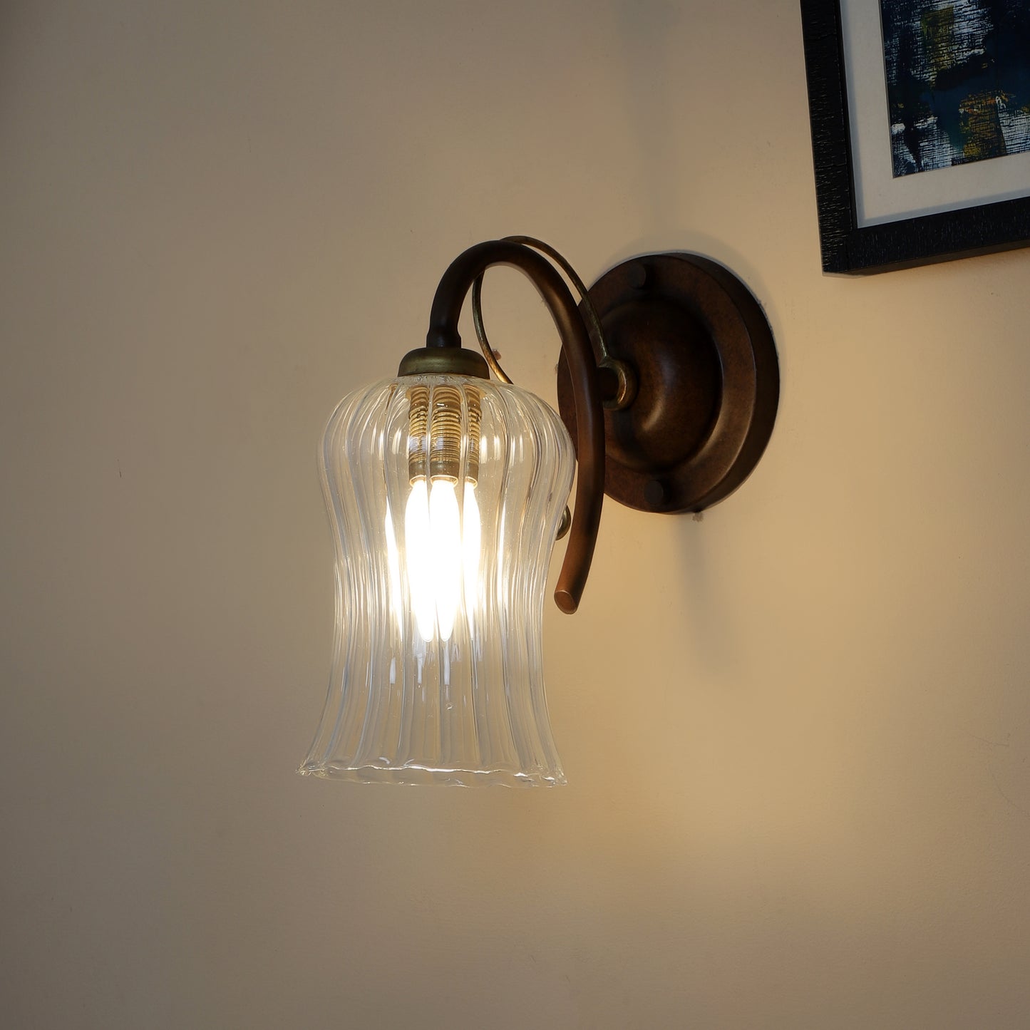 Round base Downward single arm Wall Light