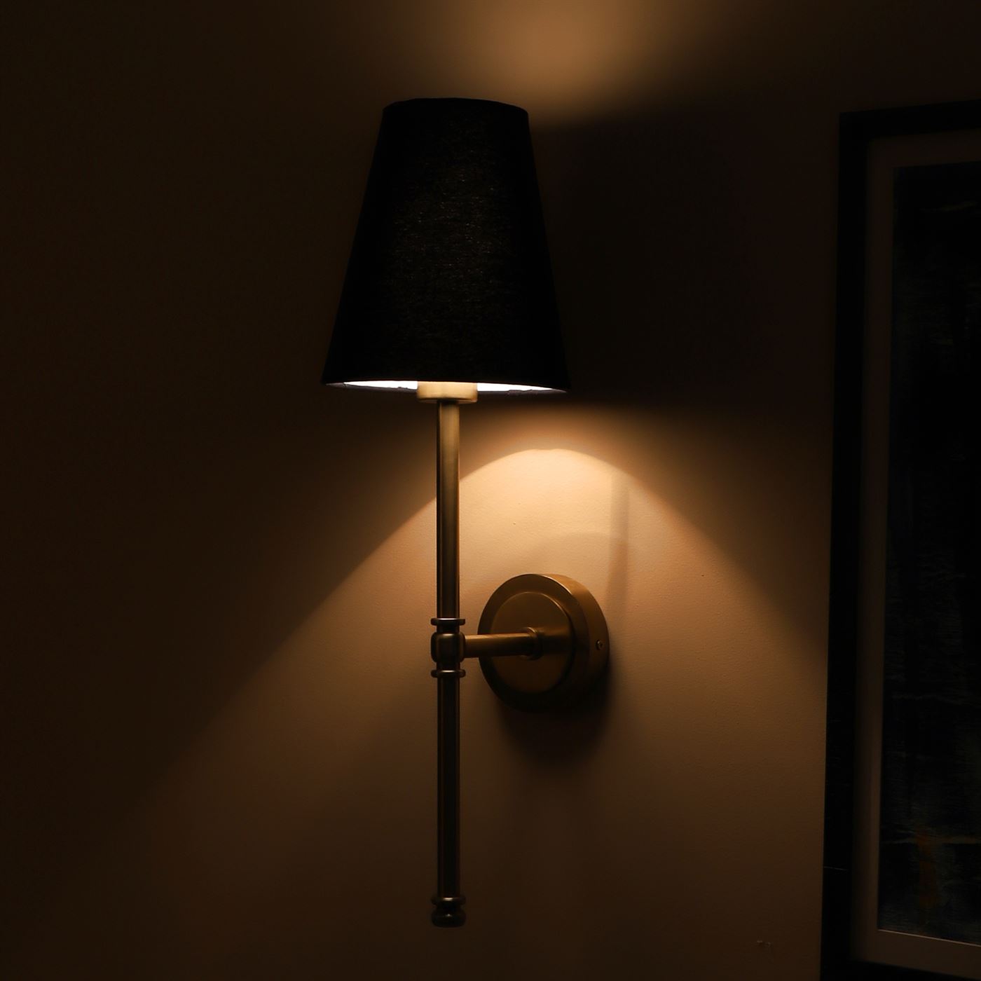 Mirzam Wall Light
