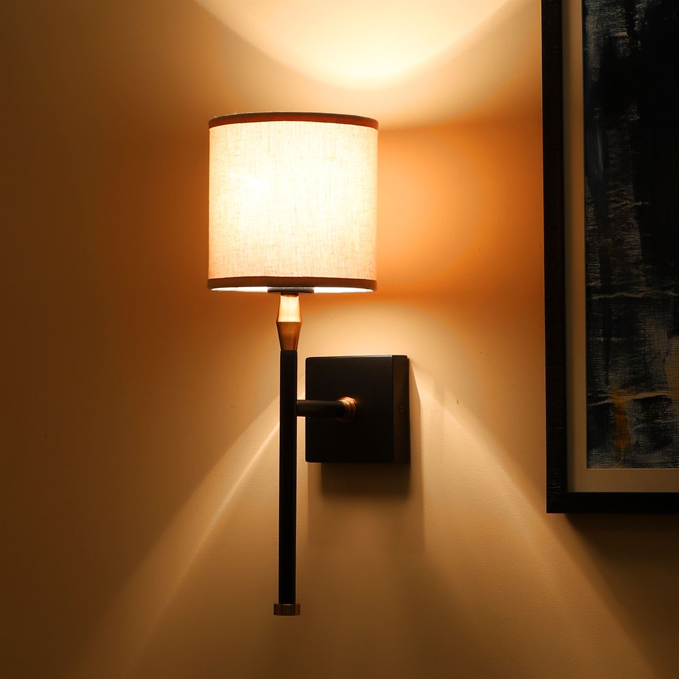 Taurus Wall Light (Black/rose gold)